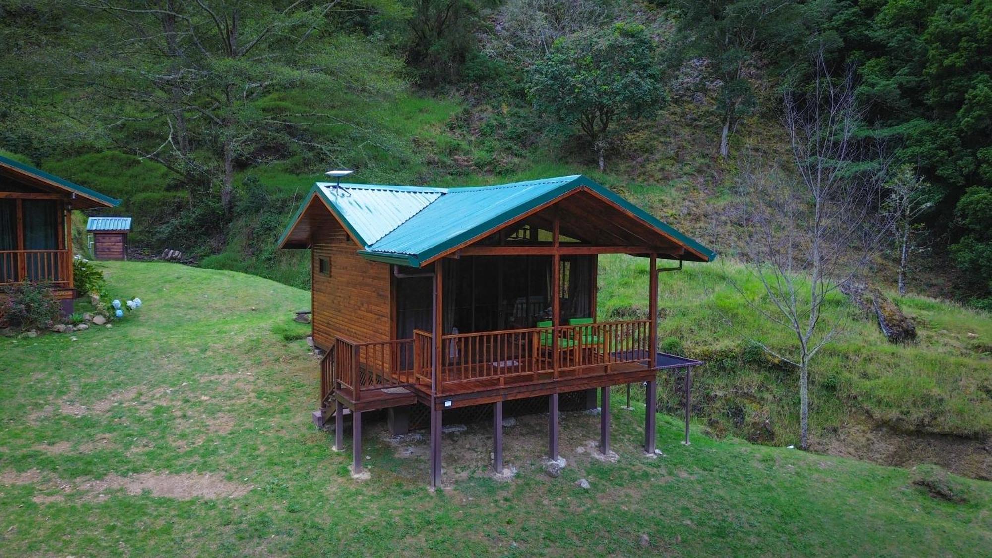 Entre Arboles Lodge San Gerardo de Dota Exterior photo